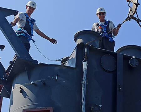 Фото Монтаж трансформаторів